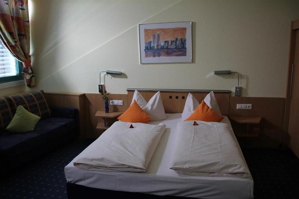 Hotel Ifen Wiesloch Pokoj fotografie
